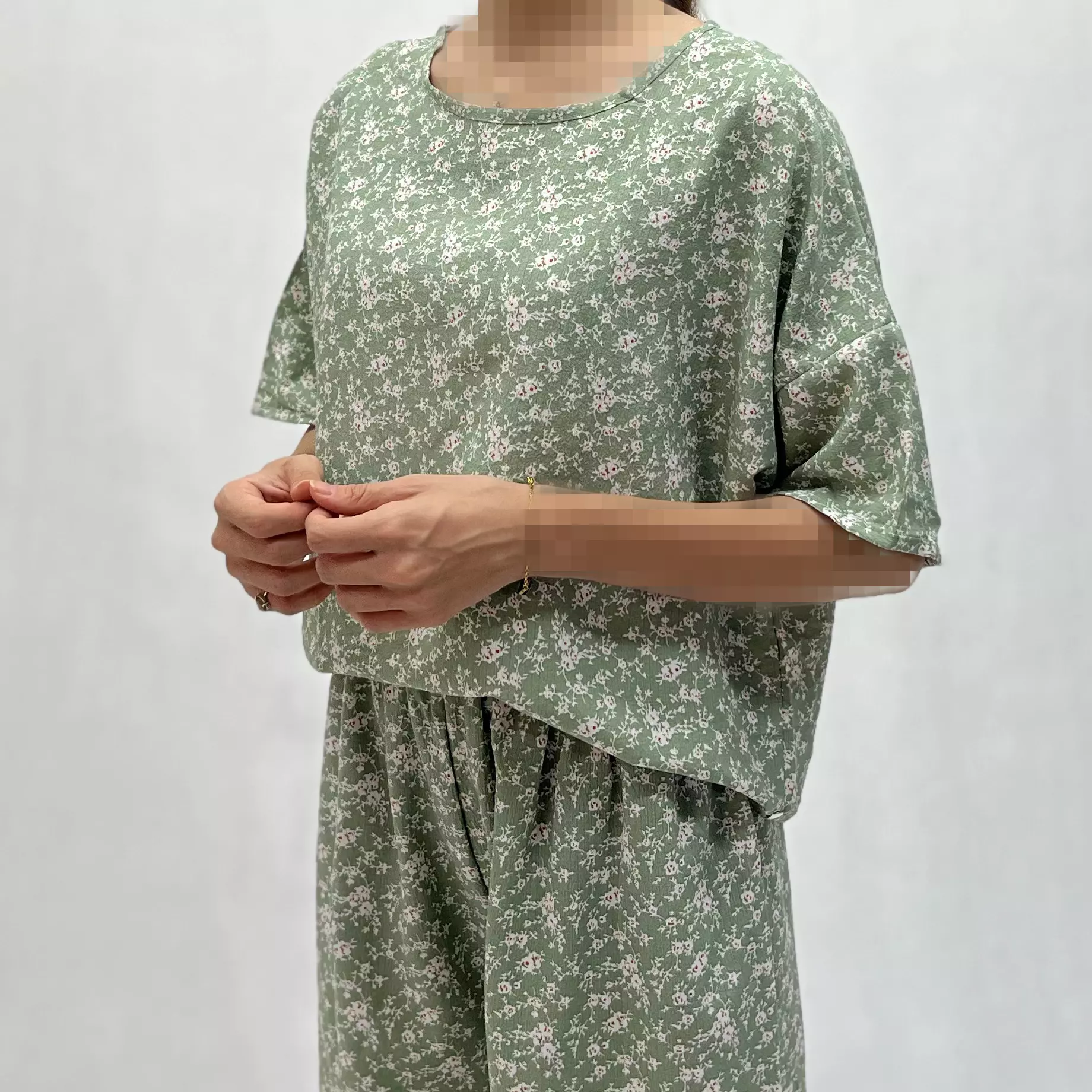ست تیشرت و شلوار زنانه نخی گلدار 0011526153